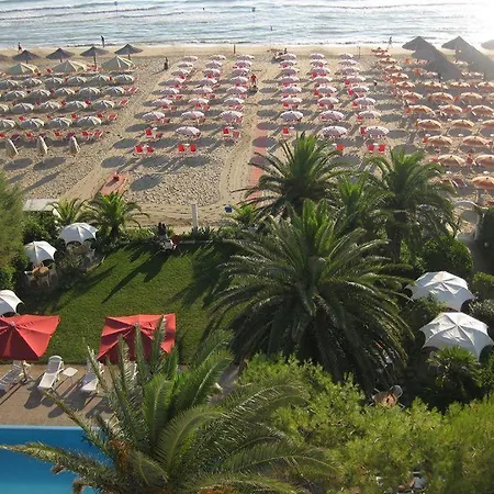 Hotel Silvi 3*